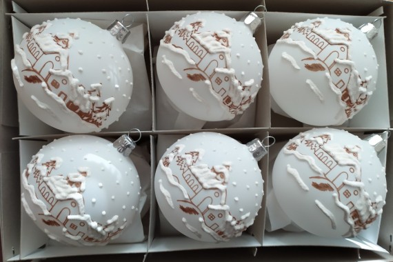 KOULE, SKLENĚNÁ VÁNOČNÍ OZDOBA, PRŮHLEDNÁ, BÍLÁ, MOTIV VESNIČKY