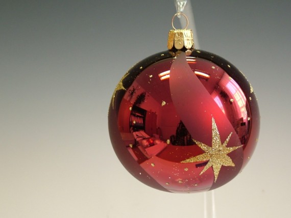 KOULE, SKLENĚNÁ, HLADKÁ, BORDÓ, LESK, ZLATÝ DEKOR HVĚZD