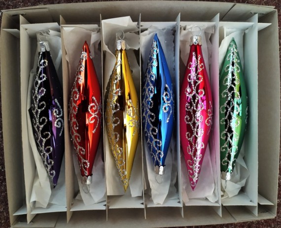 RAKETA, SKLENĚNÁ VÁNOČNÍ OZDOBA, BARVA ASS, RETRO DEKOR