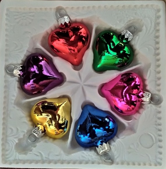 SRDCE, SKLENĚNÁ OZDOBA, BARVA ASS, BEZ DEKORU