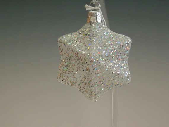 HVĚZDA PLASTICKÁ, FORMA, LESK, SYPANÝ DEKOR