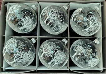 KOULE, SKLENĚNÁ VÁNOČNÍ OZDOBA, ČIRÁ, MOTIV STROMŮ