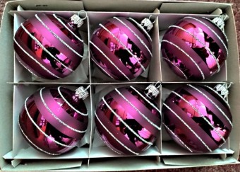 KOULE, SKLENĚNÁ, HLADKÁ, TMAVĚ FIALOVÁ, LESK, DEKOR