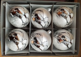 KOULE, SKLENĚNÁ, HLADKÁ, BÍLÁ, MAT, BAREVNÝ DEKOR