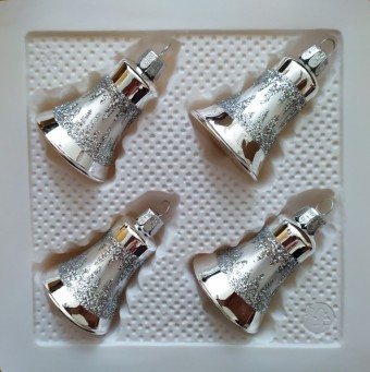 ZVONEK, SKLENĚNÁ VÁNOČNÍ OZDOBA, STŘÍBRNÝ, DEKOR RAMPOUCHŮ