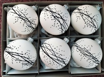 KOULE, SKLENĚNÁ, HLADKÁ,, BÍLÁ, SKOŘÁPKA, ČERNOBÍLÝ DEKOR