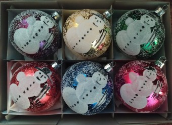 KOULE, SKLENĚNÁ, HLADKÁ, BARVA ASS, LESK, MALOVANÝ BÍLÝ DEKOR/SNĚHULÁK