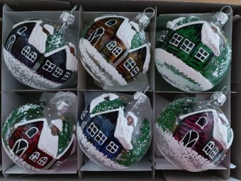 KOULE, SKLENĚNÁ VÁNOČNÍ OZDOBA, ČIRÁ, BAREVNÝ ZIMNÍ MOTIV