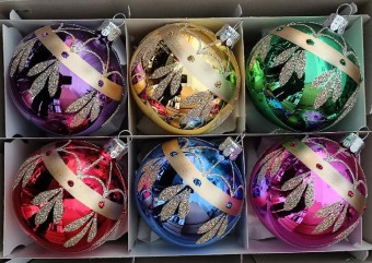 KOULE, SKLENĚNÁ VÁNOČNÍ OZDOBA, STŘÍBŘENÁ, BAREVNÁ, ZLATÝ DEKOR