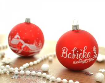 KOULE ČERVENÁ, MAT, CHALOUPKA, BÍLÝ POSYP