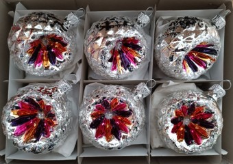 KOULE SKLENĚNÁ, TLAČENÝ REFLEKTOR, FORMA, STŘÍBRNÁ, LESK, BAREVNÝ DEKOR