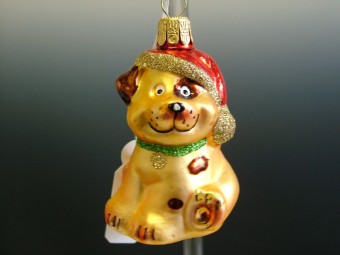 PES S ČEPICÍ, FORMA, ZLATÁ, MAT, DEKOR