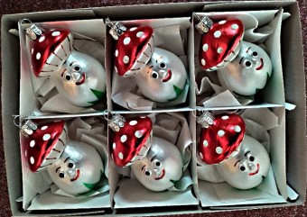 MUCHOMŮRKA HŘÍBEK S OBLIČEJEM, BAREVNÝ, MAT, DEKOR