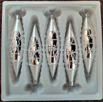 RAKETA, SKLENĚNÁ VÁNOČNÍ OZDOBA, STŘÍBRNÁ, RETRO DEKOR