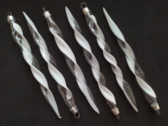 RAMPOUCH KROUCENÝ, ČIRÝ, LESK, BÍLÝ DEKOR