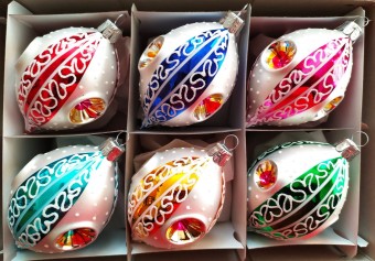 OLIVA PÍCHANÁ, SKLENĚNÁ VÁNOČNÍ OZDOBA, BARVA ASS, RETRO DEKOR