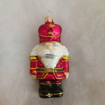 LOUSKÁČEK STŘEDNÍ, skleněná vánoční ozdoba, červený dekor