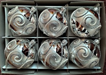 KOULE, skleněná vánoční ozdoba, stříbrná, lesk, plastický dekor