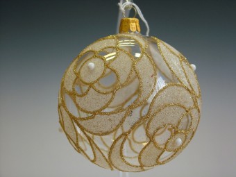 KOULE, SKLENĚNÁ, HLADKÁ, ČIRÁ, CELOPLOŠNÝ ZLATÝ PLASTICKÝ DEKOR S PERLAMI